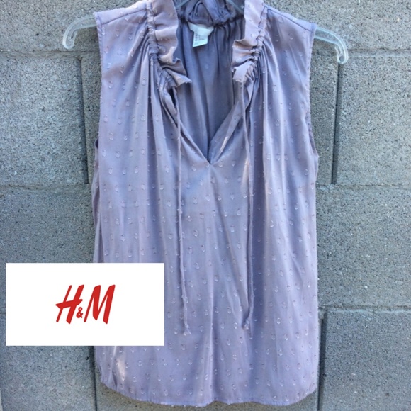 H&M Tops - ⬇️$24 Lavender Sleeveless Blouse